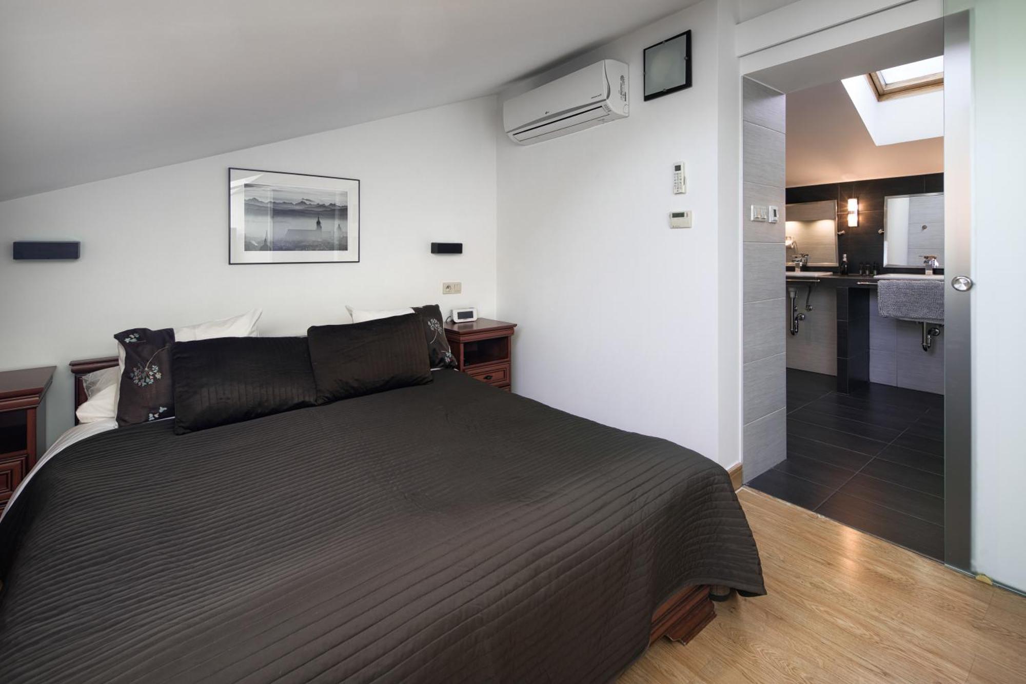 Apartament W Centrum - Duplex Penthouse In The Centre With Terrace And Air Conditioning Cracóvia Exterior foto